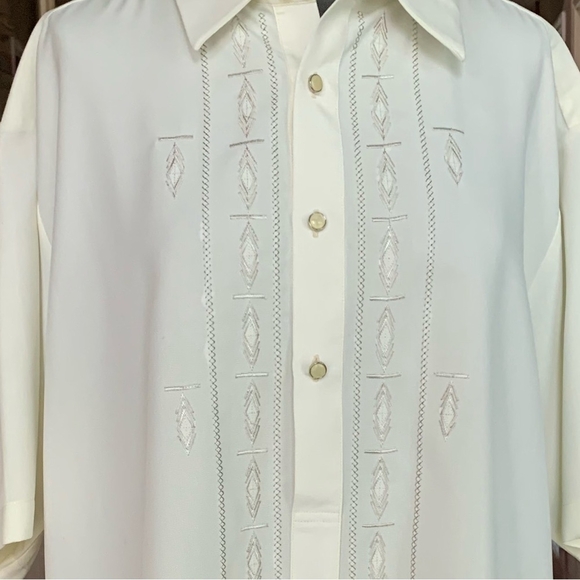 Mens Tee BURDA Short Sleeve Shirt Ivory Front Embroidered Button Front T-shirt - Picture 5 of 6